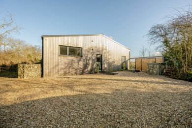 Bumblebee Barn (OC-B30933)