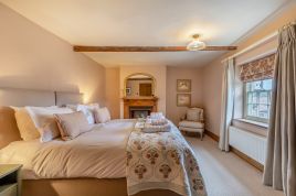 Robin Hood Cottage and Stable Cottage