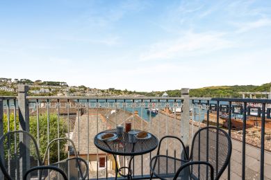 Home by the Harbour (OC-H41419) Home by the Harbour (OC-H41419)