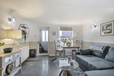 3 Birds Cottage (OC-B30501)