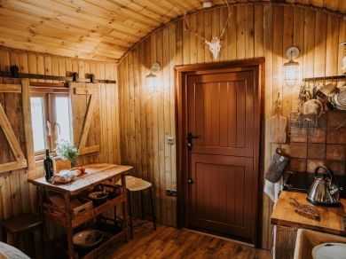 Shepherd Hut At High House (OC-94070)