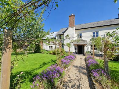 Hackhams Farm Cottage (OC-H45977) Hackhams Farm Cottage (OC-H45977)