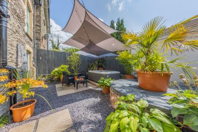 Y Cwtsh Capel Bangor (OC-Y33024)