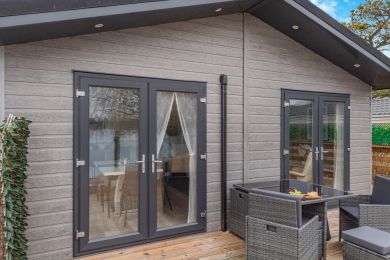 Sunshine Lodge (OC-S30309)