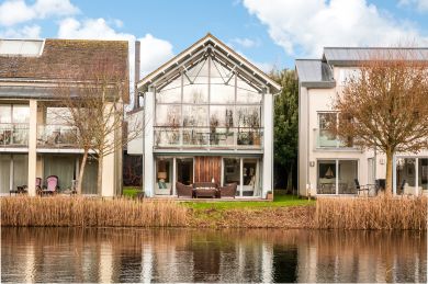 Kingfisher Lodge (OC-K45297) Kingfisher Lodge (OC-K45297)