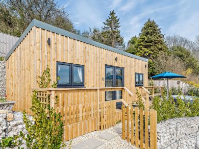 Lynwood Lodge - The Garden Room (OC-82099) Lynwood Lodge - The Garden Room (OC-82099)