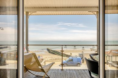 The Seafront Lookout (OC-S36922)