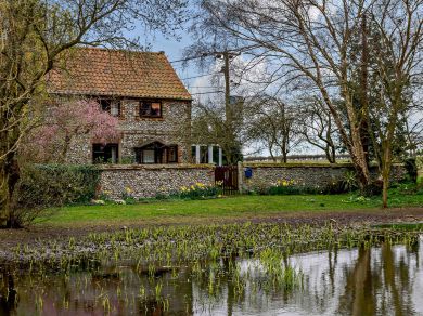 Pond Cottage (OC-POCN8) Pond Cottage (OC-POCN8)