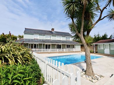 Freshfield Lodge (OC-F31860)
