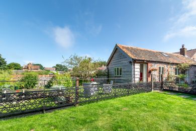 Honeysuckle Cottage - Trimingham (OC-H29803)
