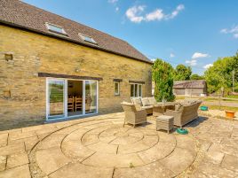 Orchard Barn & Thames View