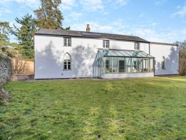 Abercamlais Estate - Garden Cottage
