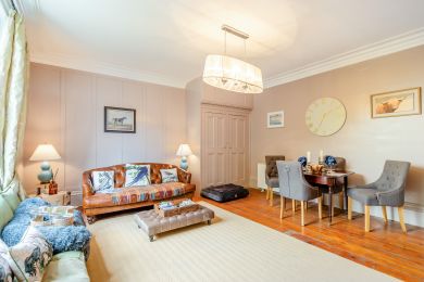 Elstronwick Hall Apartment (OC-E42580)