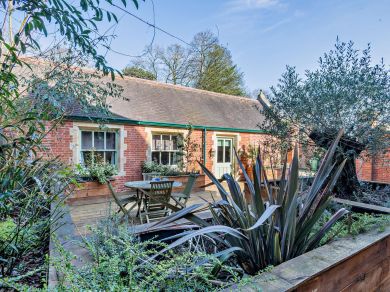 Field Dalling Hall Annexe (OC-KT059) Field Dalling Hall Annexe (OC-KT059)
