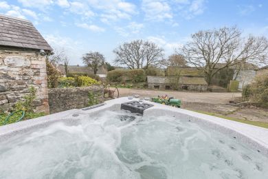 Boundstone Farmhouse (OC-B30981)