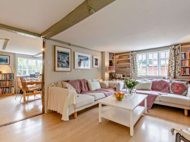 Walnut Tree Cottage (OC-96313) Walnut Tree Cottage (OC-96313)