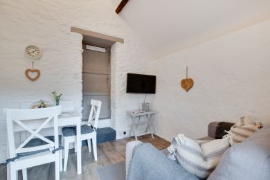 Love Cottage (OC-LOVE) Love Cottage (OC-LOVE)