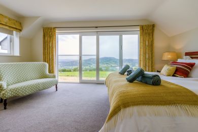 Hilltop Panorama (OC-H43280) Hilltop Panorama (OC-H43280)