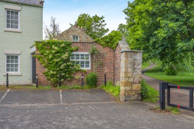 Gatehouse Cottage (OC-G37537) Gatehouse Cottage (OC-G37537)