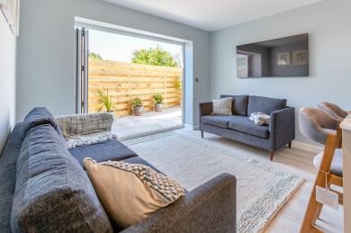 Carlyon Bay Lodge (OC-C32050) Carlyon Bay Lodge (OC-C32050)
