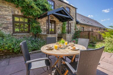 Brecon Beacons Farmhouse (OC-T32629)