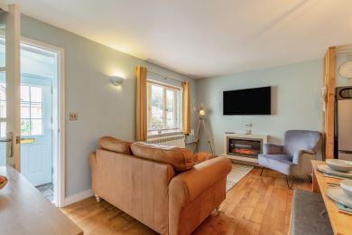 Puffin Cottage at Inny Vale (OC-P32812)