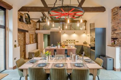 Threshers Barn - Dulverton (OC-T32975) Threshers Barn - Dulverton (OC-T32975)