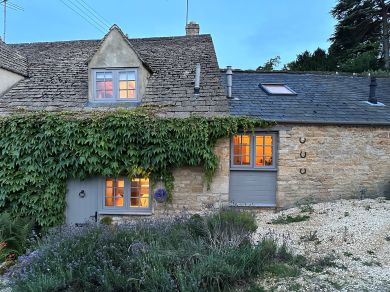 1 The Coach House (OC-52674) 1 The Coach House (OC-52674)