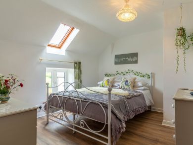 Tawny Cottage (OC-78304) Tawny Cottage (OC-78304)