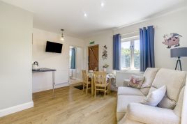 Farm Lodge 1