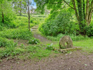 The Secret Garden - Richmond (OC-G0162) The Secret Garden - Richmond (OC-G0162)