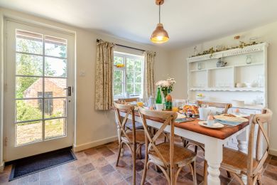 Appletree Cottage - Dunwich (OC-ATC2) Appletree Cottage - Dunwich (OC-ATC2)