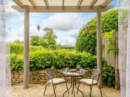 The Studio At Coking Farm Fishery