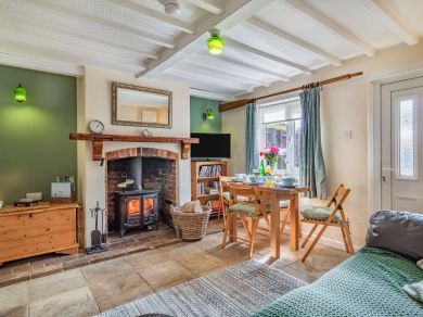Middle Cottage - Bacton (OC-86430)