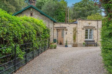 Hunters Gatehouse (OC-H44914) Hunters Gatehouse (OC-H44914)