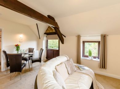 Granary At Mels Cottages (OC-88957)