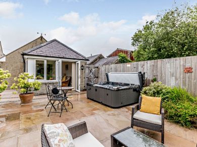 Vicarage Farm Cottage (OC-59667) Vicarage Farm Cottage (OC-59667)